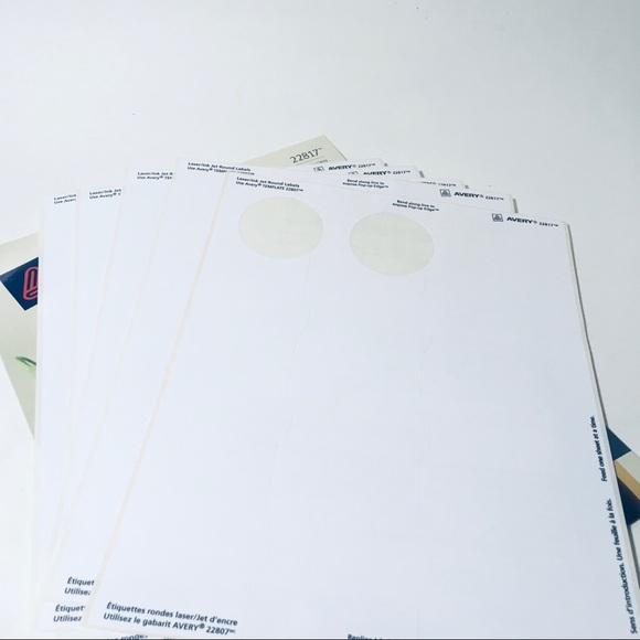Avery 2" Round Labels for Laser Or Inkjet Printers, 58 Glossy White Labels 22817 - Picture 3 of 7